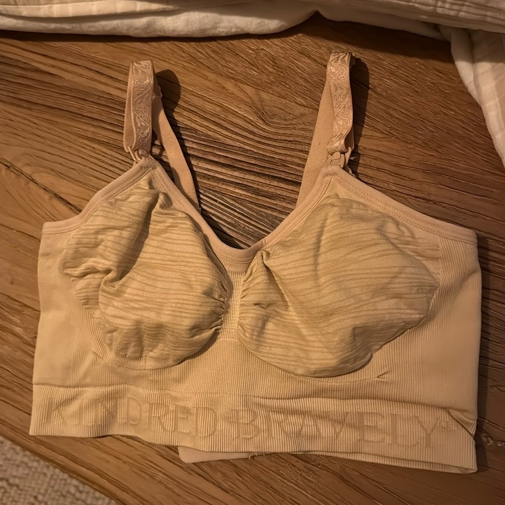 Kindred Bravely Beige Pumping/Nursing Bra size medium